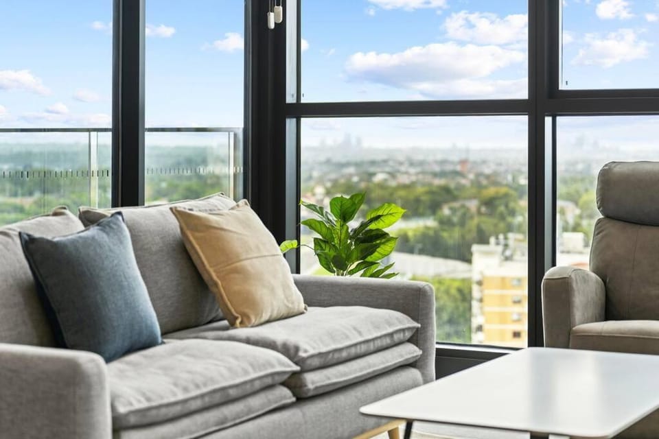 City&Bridge View 2 Bed+Study in Homebush Apartment in Sydney
