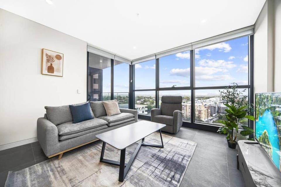 City&Bridge View 2 Bed+Study in Homebush Apartment in Sydney