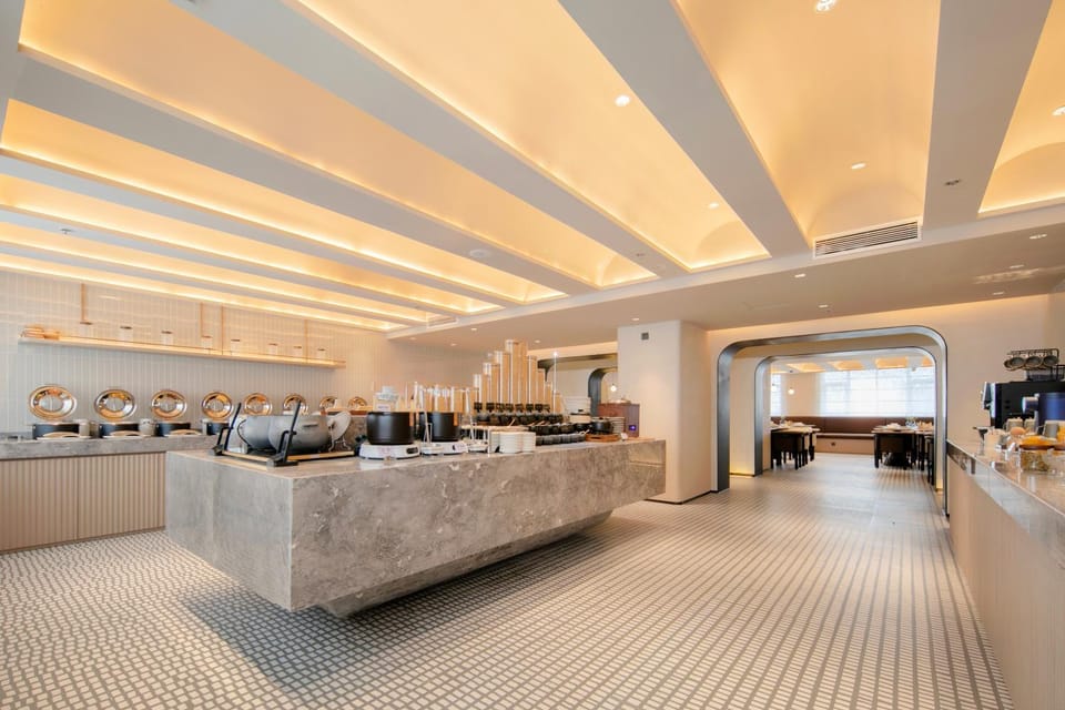 Restaurant/places to eat, Food and drinks, Food