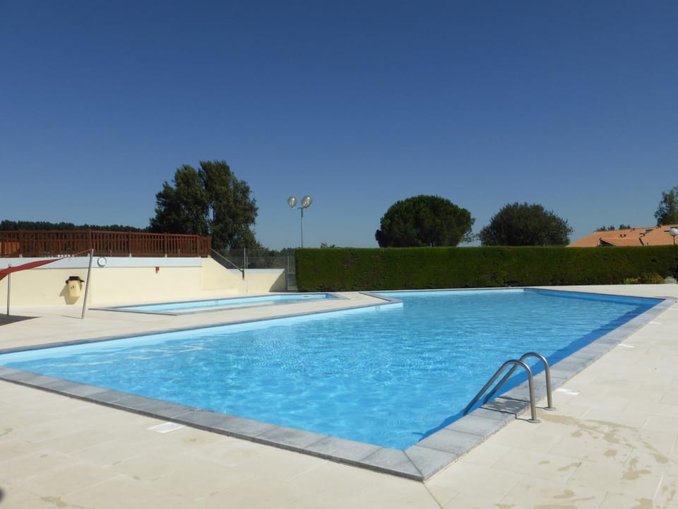 Charmante maison 4/5 pers avec terrasse et jardin privé - FR-1-705-50 House in Les Mathes
