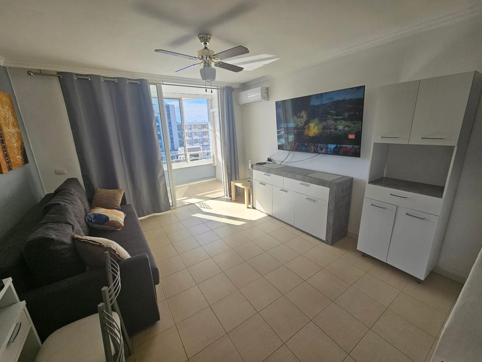 Corbeta 427 aircon and 3 pools Apartment in Abona