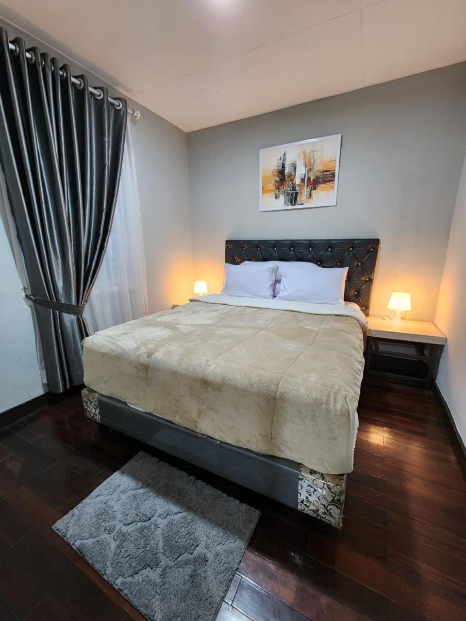 Bed, Photo of the whole room, Bedroom