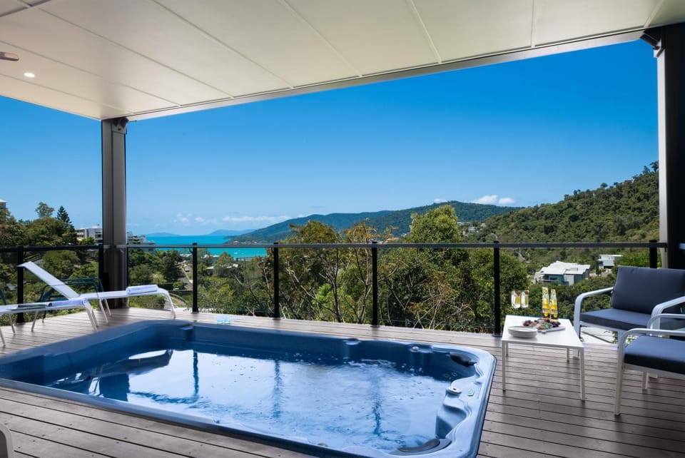 Airlie Nights House in Airlie Beach