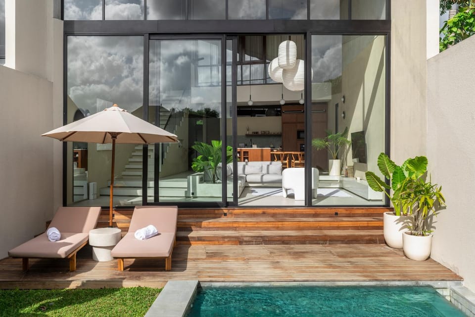 Garden, Balcony/Terrace, Pool view