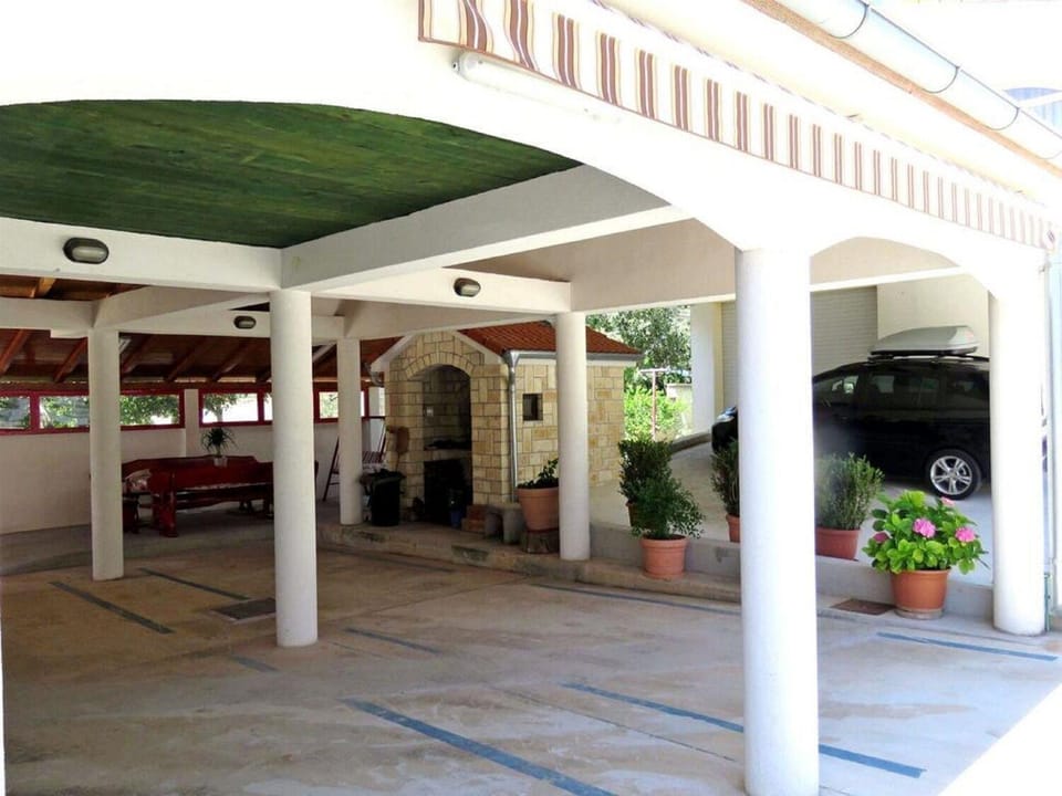 Property building, BBQ facilities