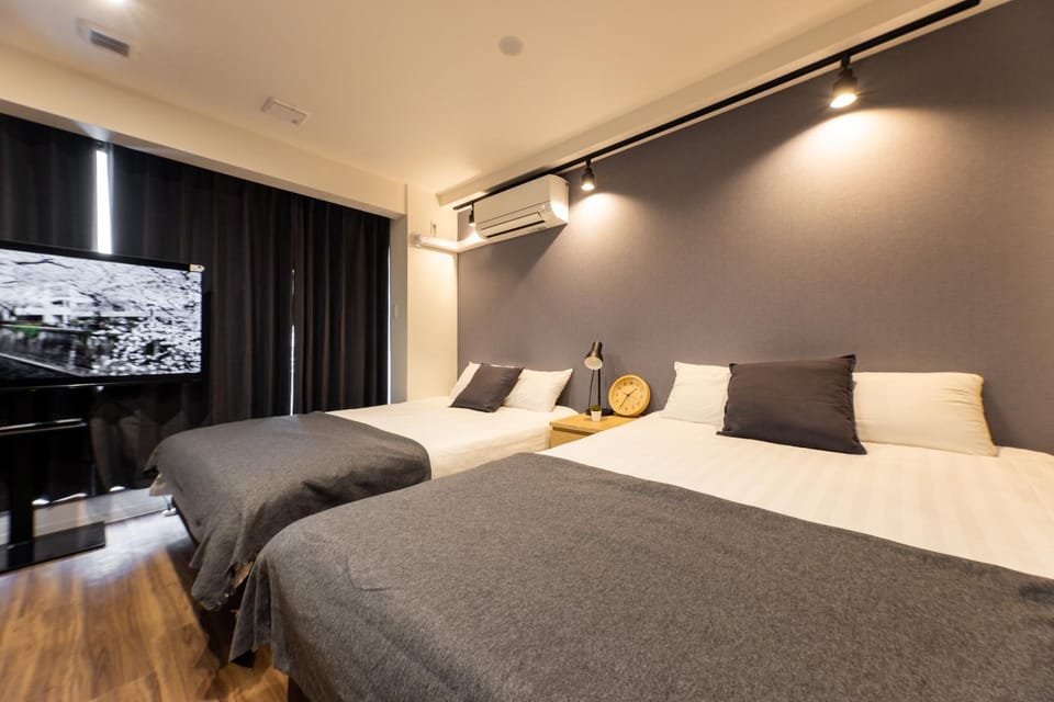 Photo of the whole room, Bedroom