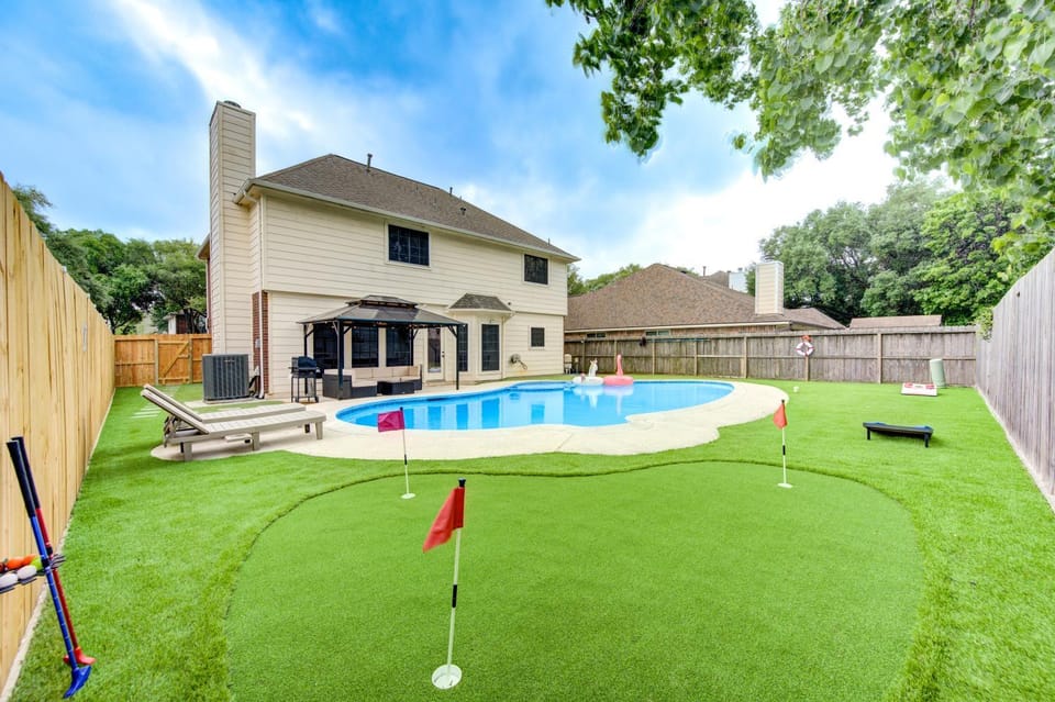 Minigolf, Swimming pool