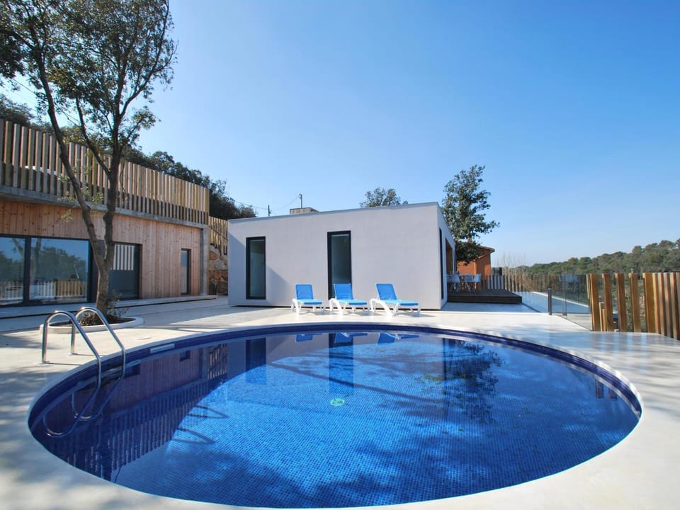 Patio, Garden view, Swimming pool