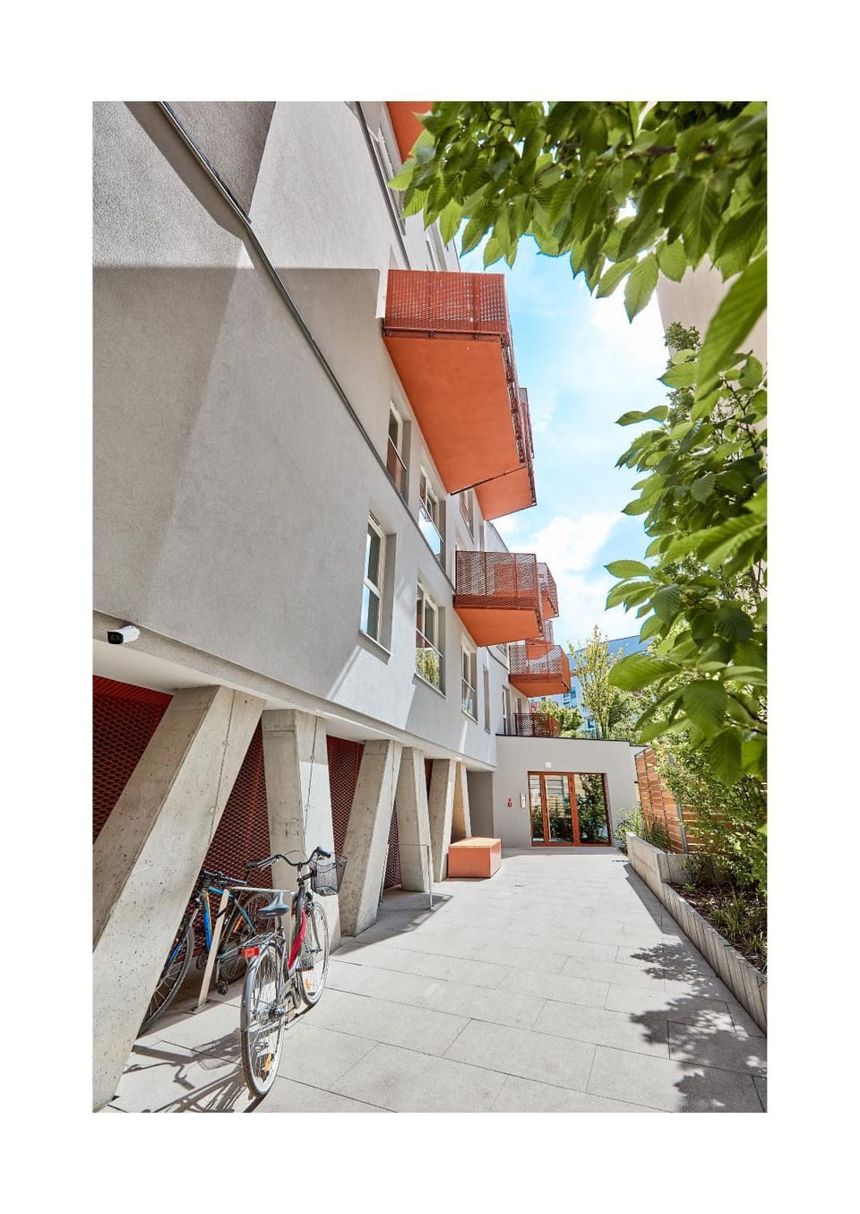 Property building, Neighbourhood