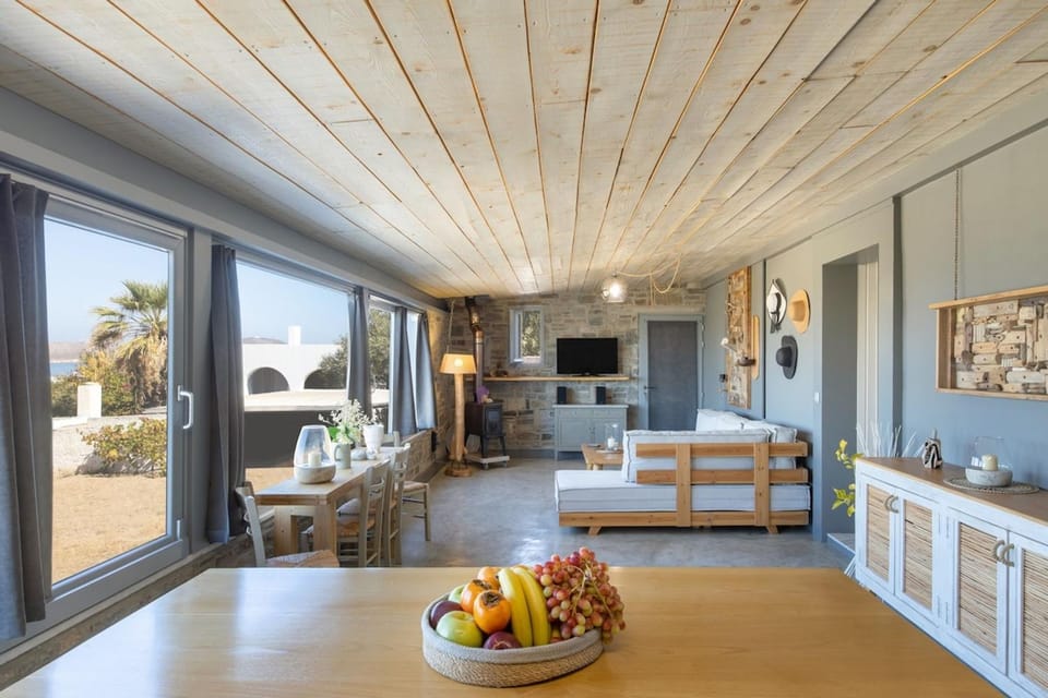 Vitamine Sea House - Island Living Paros House in Paros, Greece