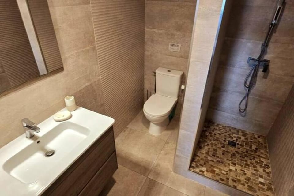 Shower, Toilet, Bathroom