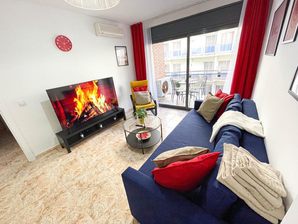 Red Apartment Lloret Apartment in Lloret de Mar