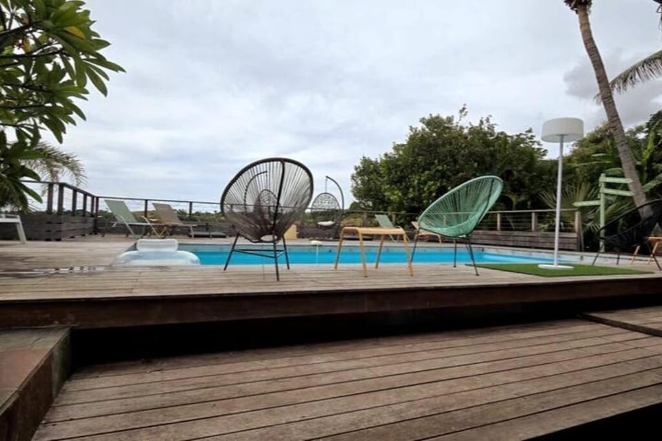Pool view, Swimming pool, sunbed