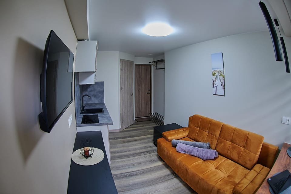 COZY VISIT, Studio4 with balcony, 24h Self Chek-in, on the first floor Apartment in Lithuania