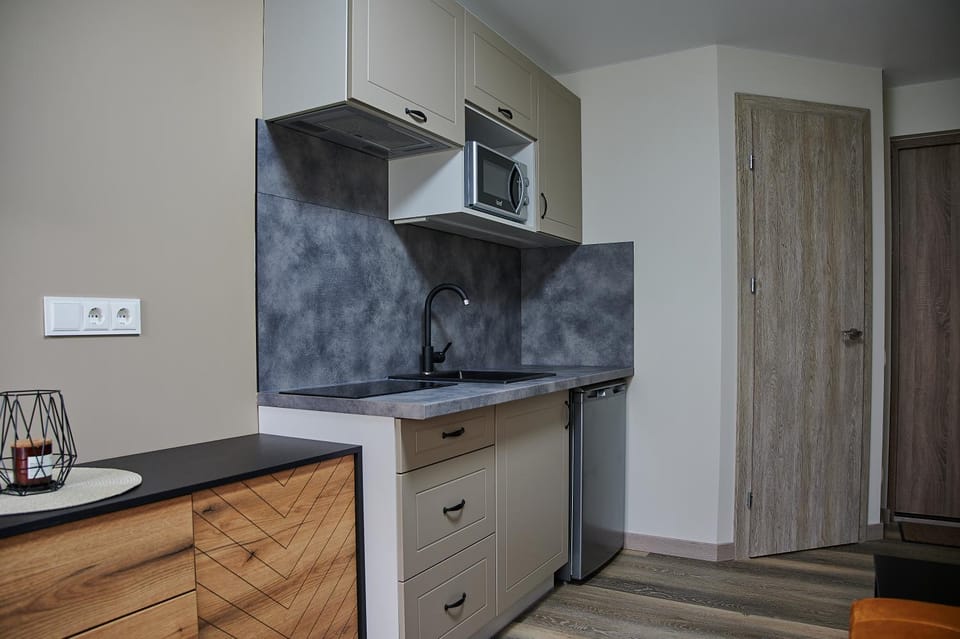 COZY VISIT, Studio4 with balcony, 24h Self Chek-in, on the first floor Apartment in Lithuania