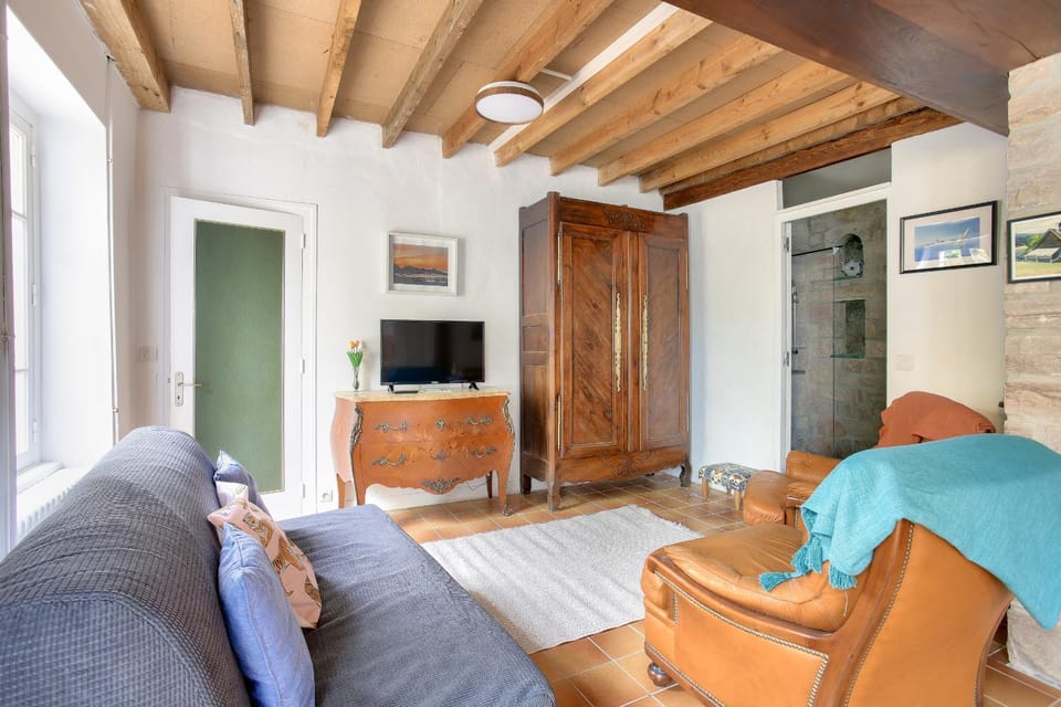 Communal lounge/ TV room, Living room