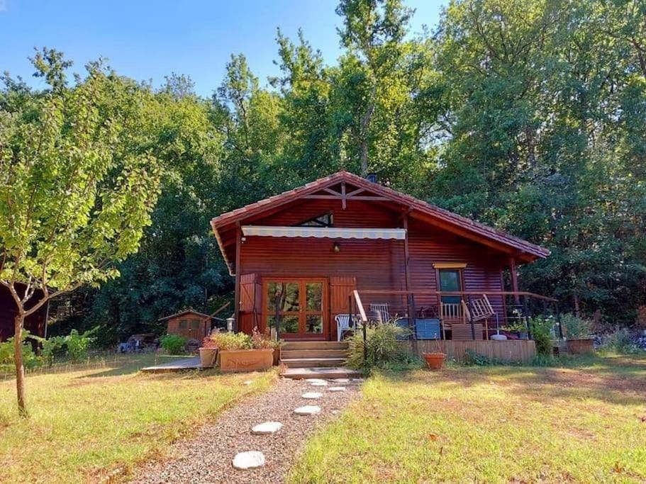 Chalet au milieu de la forêt avec lac à proximité Villa in Nouvelle-Aquitaine