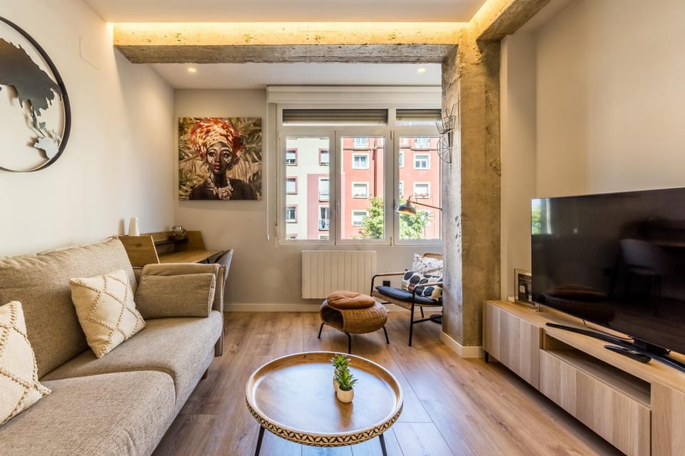 TV and multimedia, Living room, Seating area, Street view