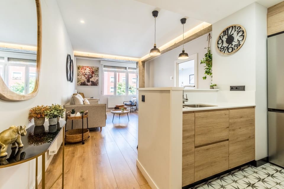 TV and multimedia, Kitchen or kitchenette, Living room