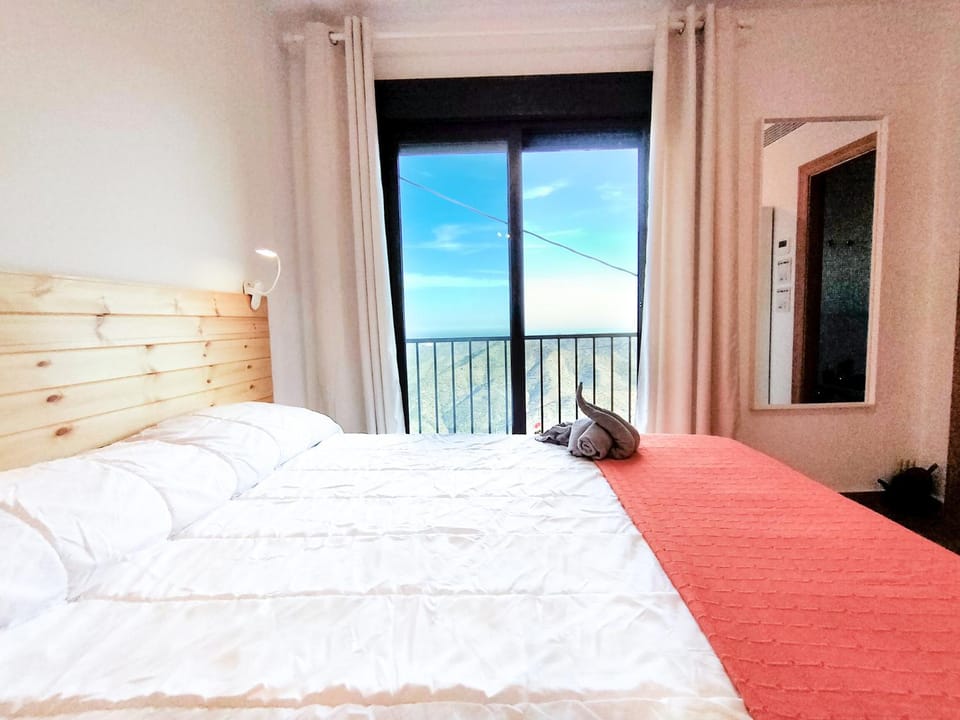 Bed, View (from property/room)