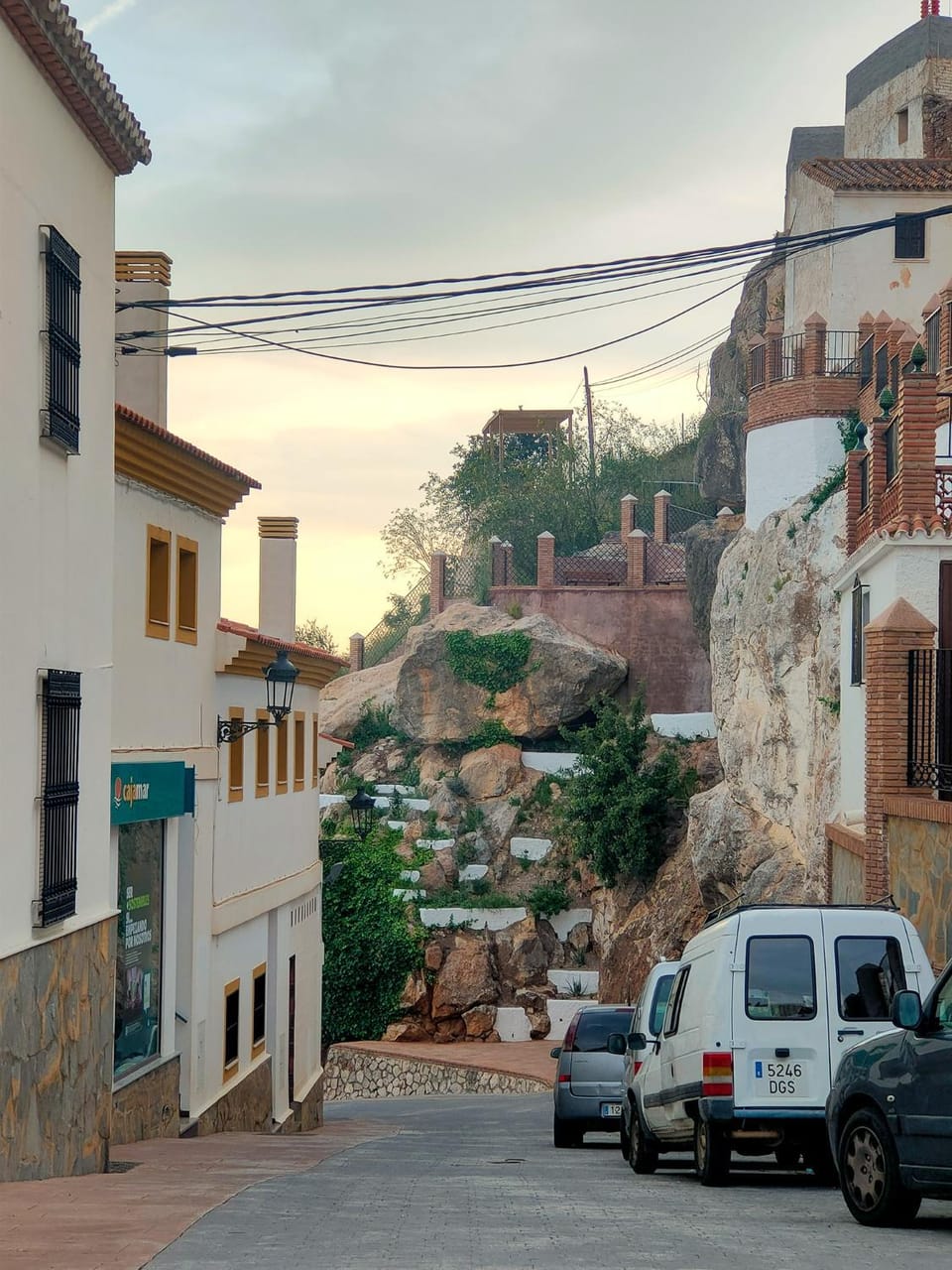 Property building, Neighbourhood, Street view, Location