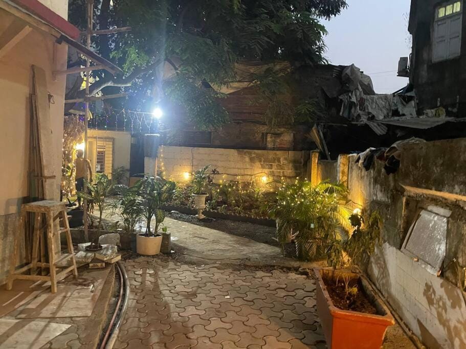 Studio - 27, One Bedroom Apt- Bandra west Apartment in Mumbai