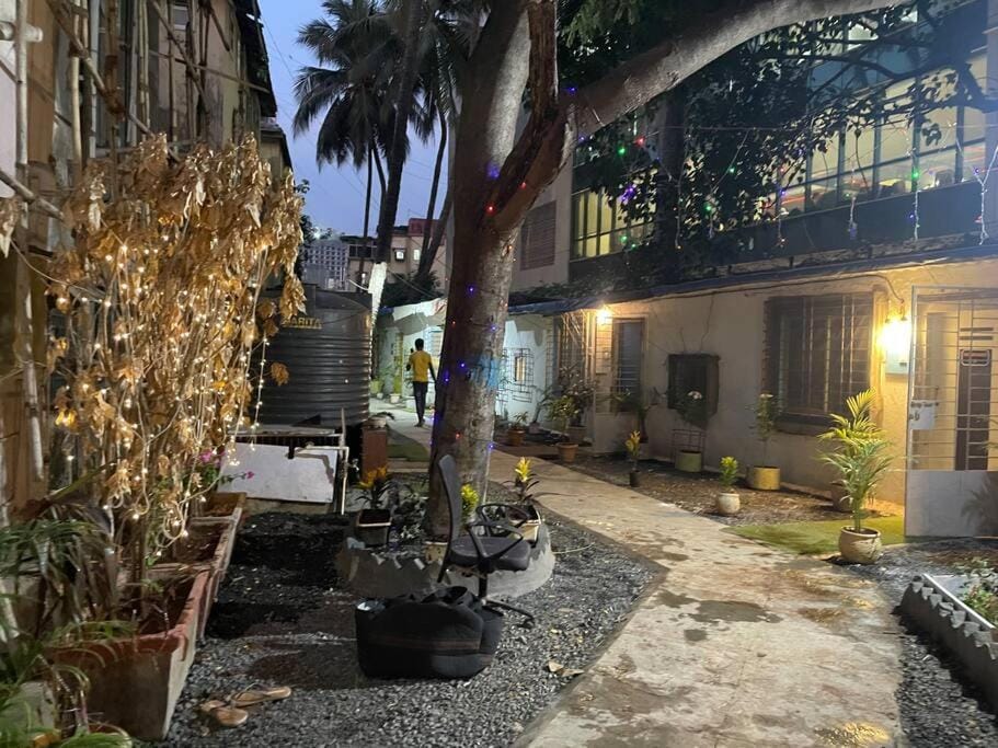 Studio - 27, One Bedroom Apt- Bandra west Apartment in Mumbai