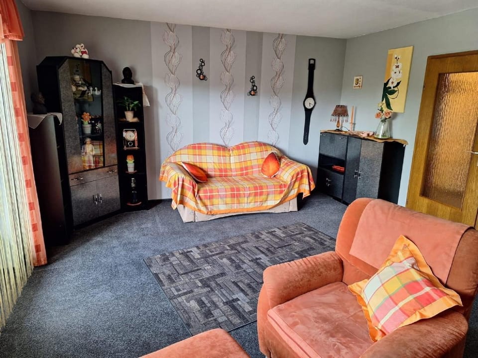 Living room, Photo of the whole room, Seating area