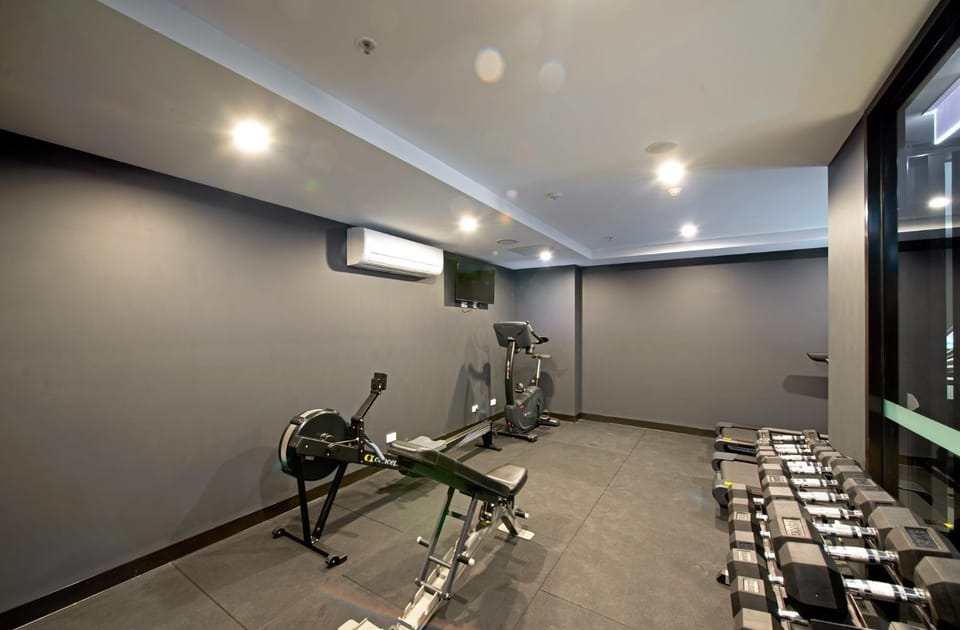 Chic Inner-City 2-Bed Abode with Pool Gym & Sauna Apartment in Canberra