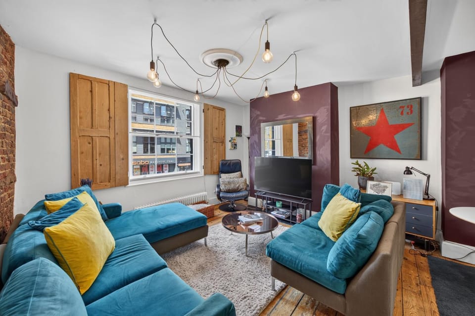 4 Bedroom Serviced Apartment, Shoreditch Triangle, Sleeps 8 Apartment in London Borough of Islington