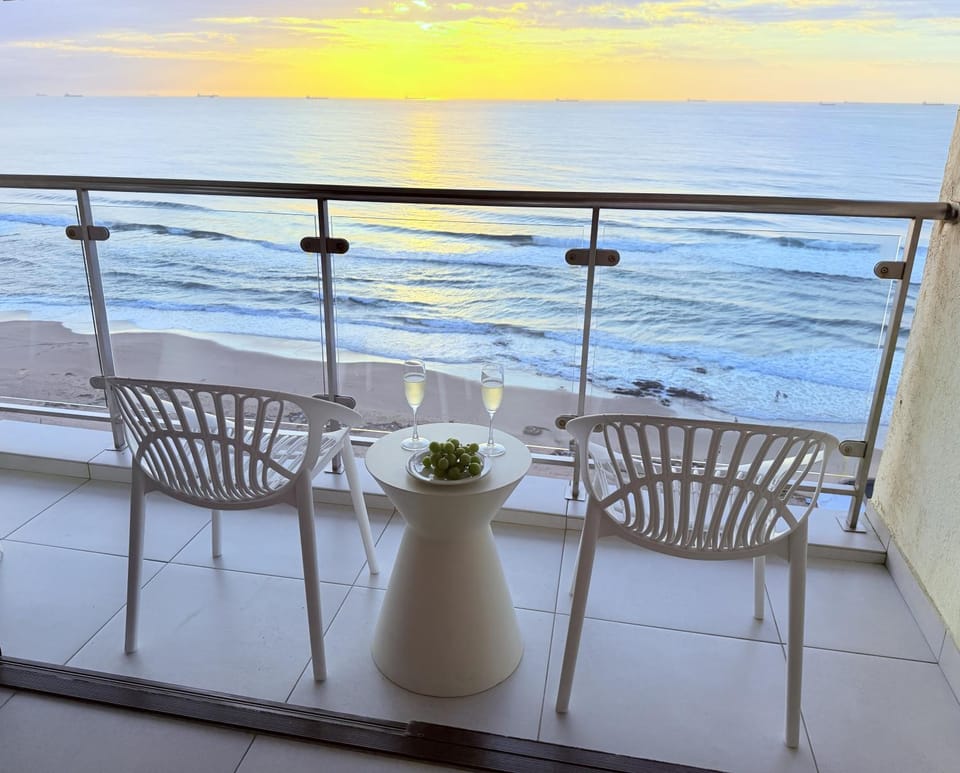 Patio, Day, Natural landscape, View (from property/room), Balcony/Terrace, Seating area, Beach, Food, Sea view, Sea view, Sunrise, Sunset, furniture, furniture