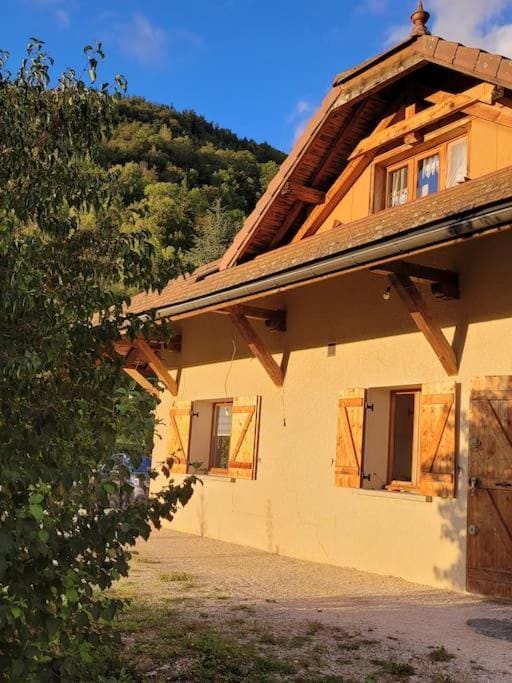 Grand Gites 6 personnes Uriage Chamrousse Grenoble Apartment in Auvergne-Rhône-Alpes
