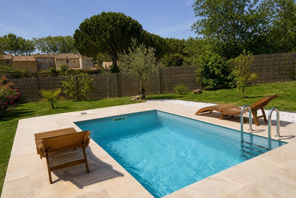Tournissan L'Auberge du Chateau avec ça piscine House in Occitanie