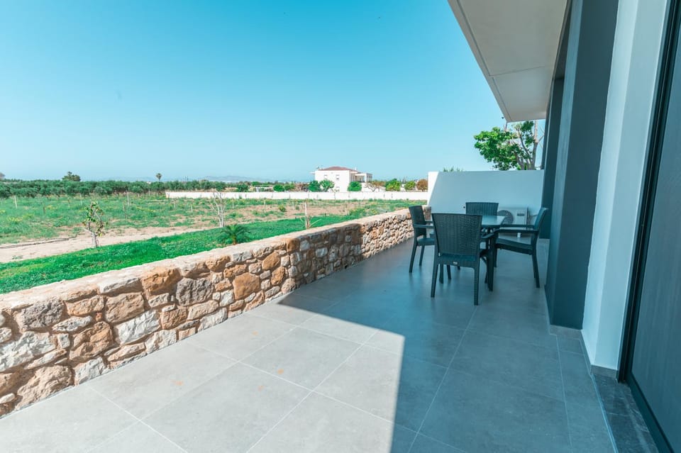 Day, Natural landscape, View (from property/room), Balcony/Terrace, Inner courtyard view