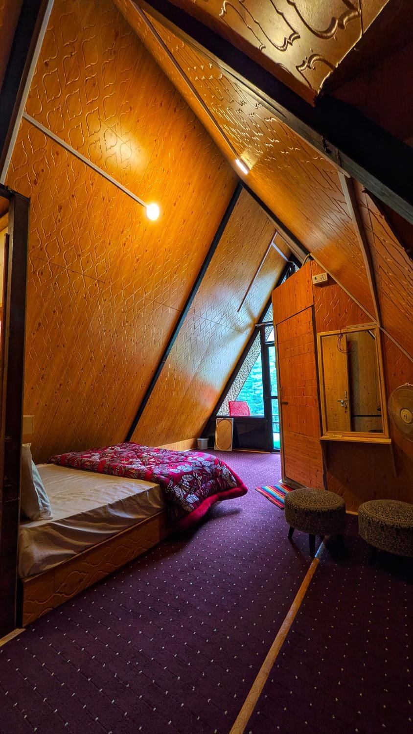 La Familia Kasol Hotel in Himachal Pradesh