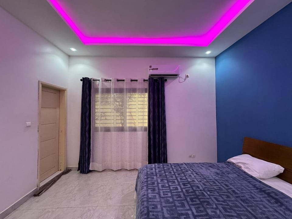 Bed, Photo of the whole room