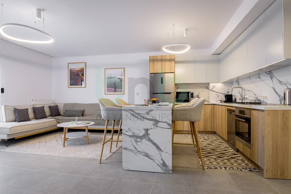 Kitchen or kitchenette, Living room, Seating area, Dining area, oven, stove