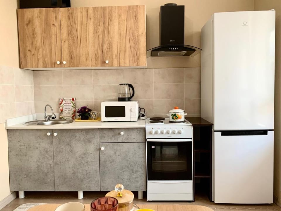 Coffee/tea facilities, Kitchen or kitchenette, Food and drinks, Food, minibar, oven, stove