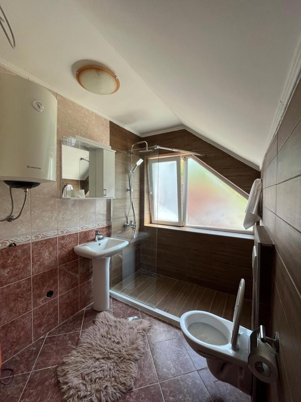 Bathroom, Bath, Internal: Not applicable to any particular room