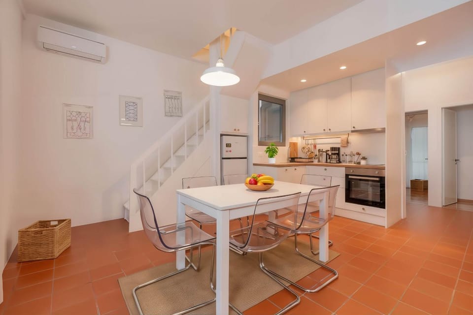 Spacious 3BD Apt with stunning view House in Athens