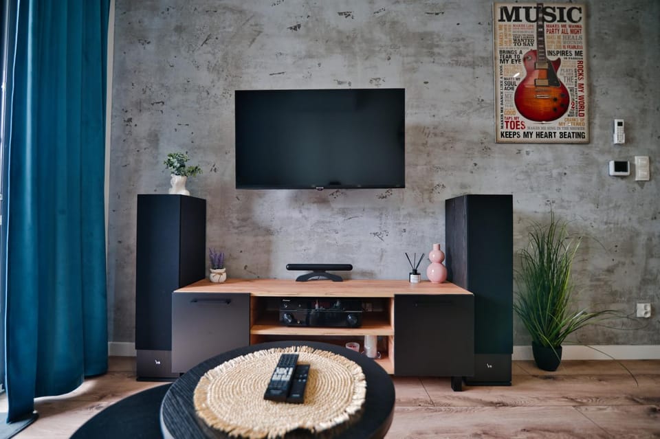 TV and multimedia, Evening entertainment
