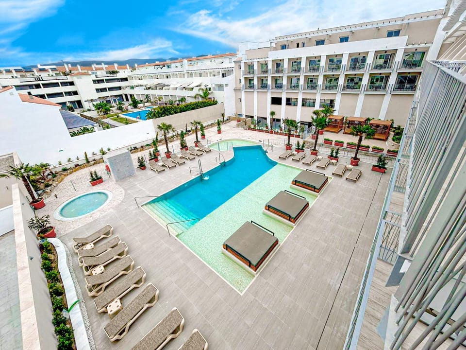 Pool view, Pool view, Swimming pool