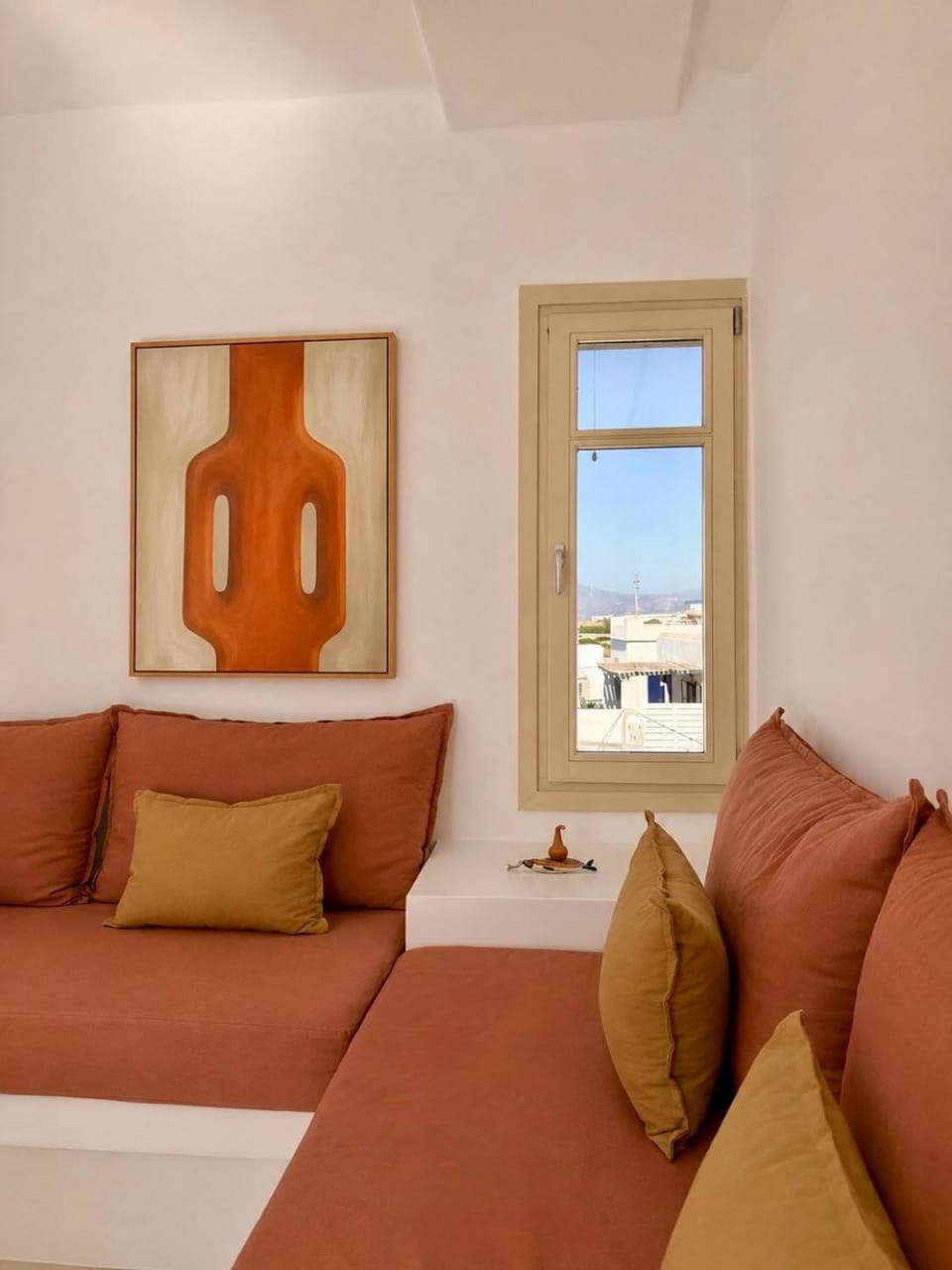 Nicolia Stays Sea View, Jacuzzi, Walk to Centre Apartment in Naousa