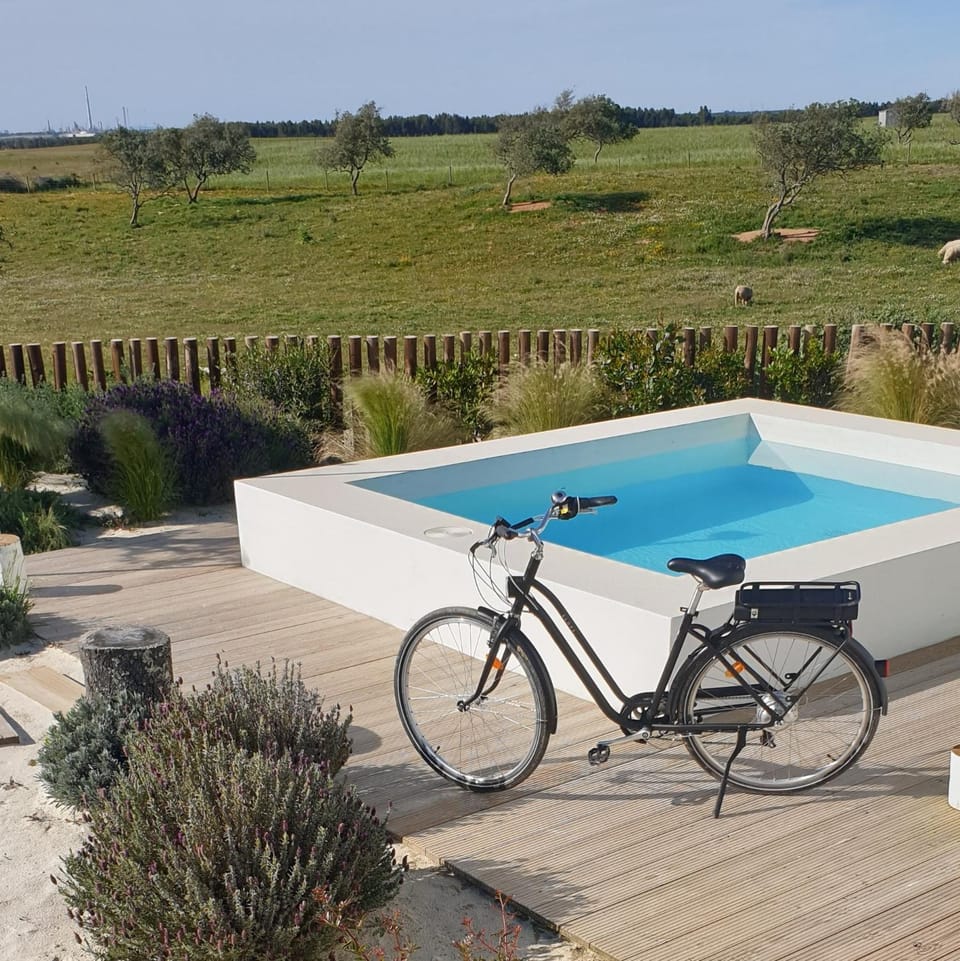 Cycling, Swimming pool