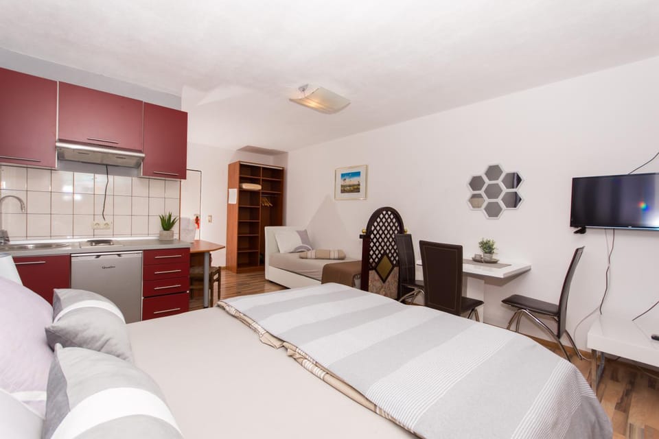 101 Apartment in Okrug Gornji