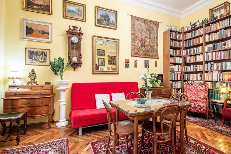 Charming City Home Apartment in Budapest