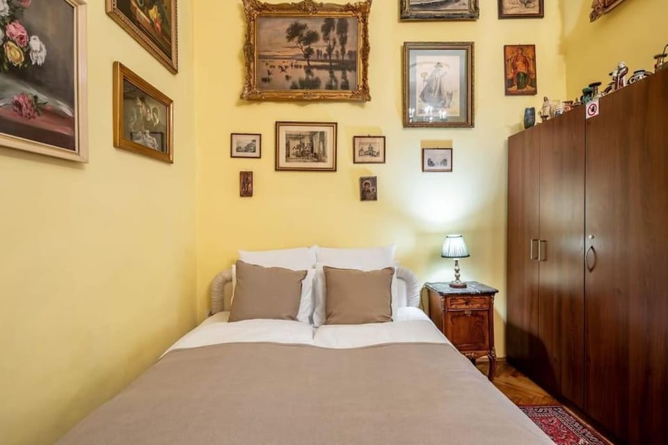 Charming City Home Apartment in Budapest