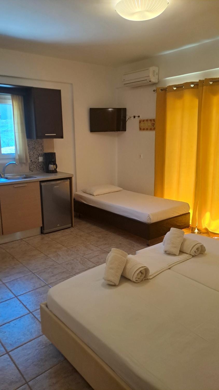 Dafni studios no1 Apartment in Peloponnese, Western Greece and the Ionian