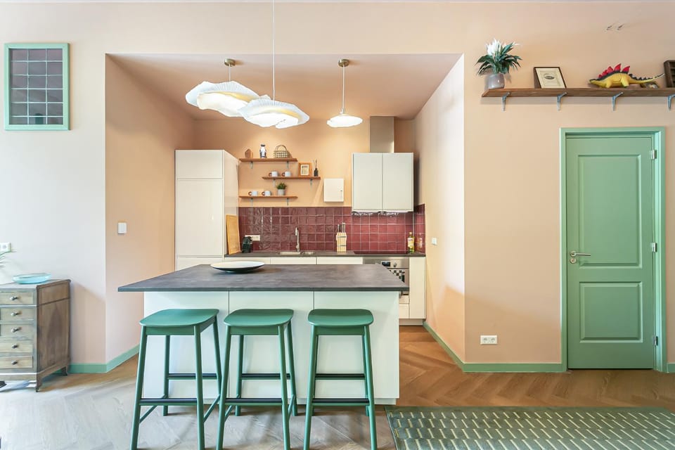 Kitchen or kitchenette, oven, stove