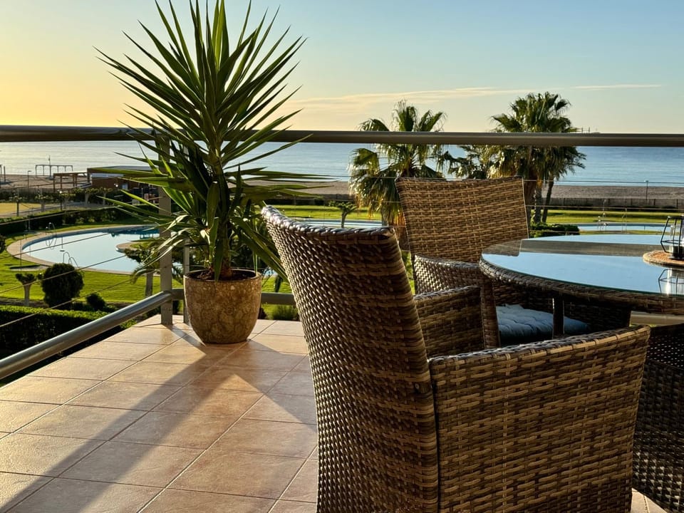 View (from property/room), Balcony/Terrace, Sea view